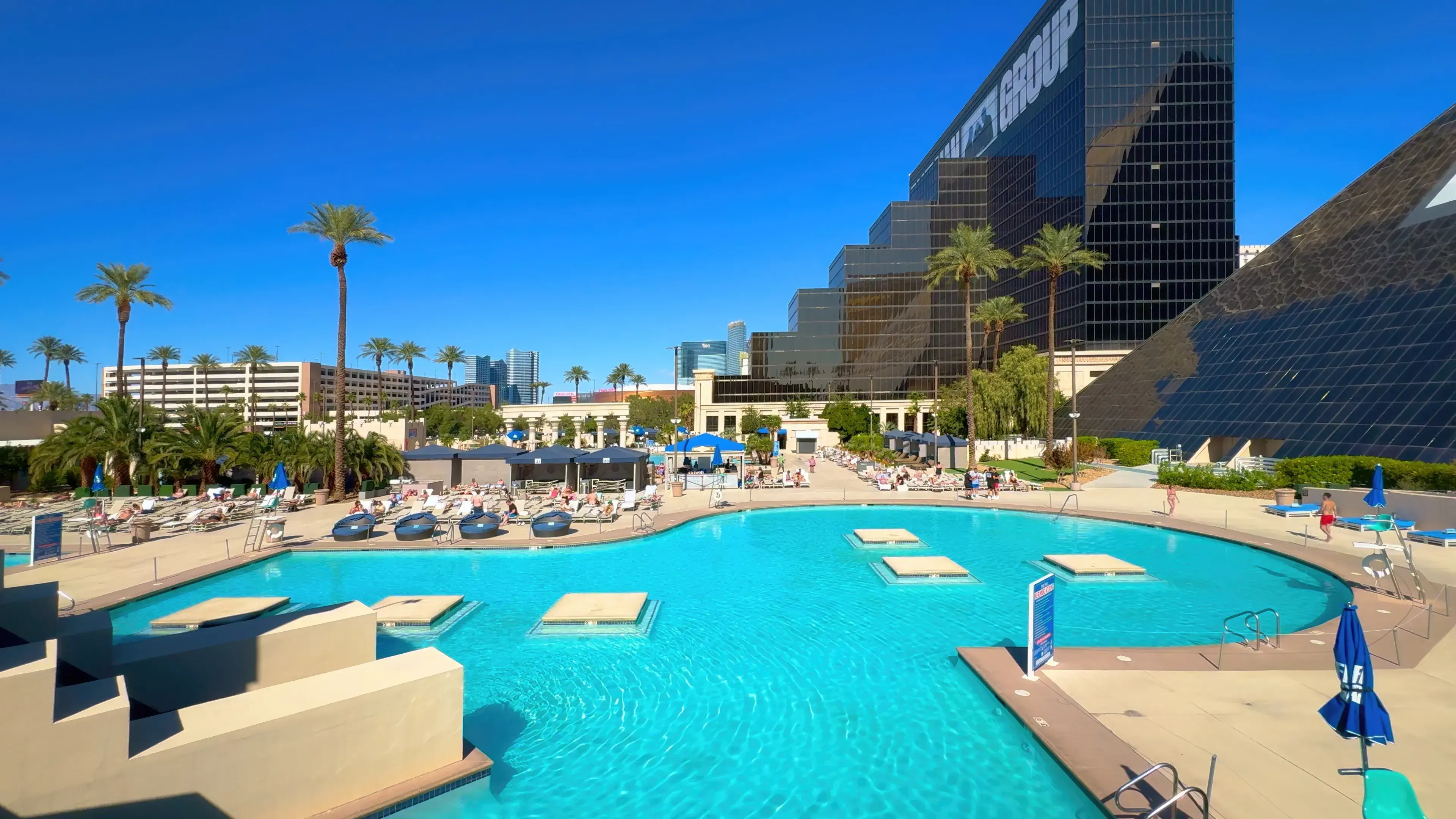 The pool and spa area at the Luxor Hotel Las Vegas - LAS VEGAS, USA - OCTOBER 31, 2023 The pool and spa area at the Luxor Hotel Las Vegas - LAS VEGAS, USA - OCTOBER 31, 2023